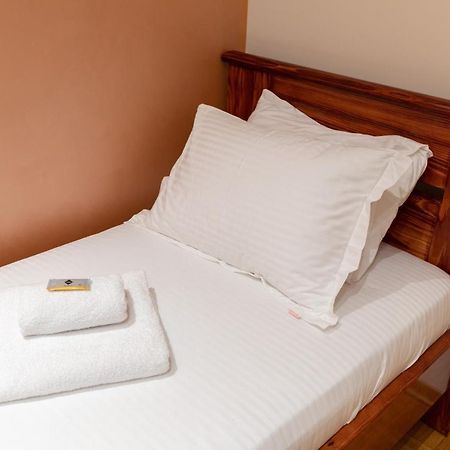 Hotel Kutko Панчево Екстер'єр фото