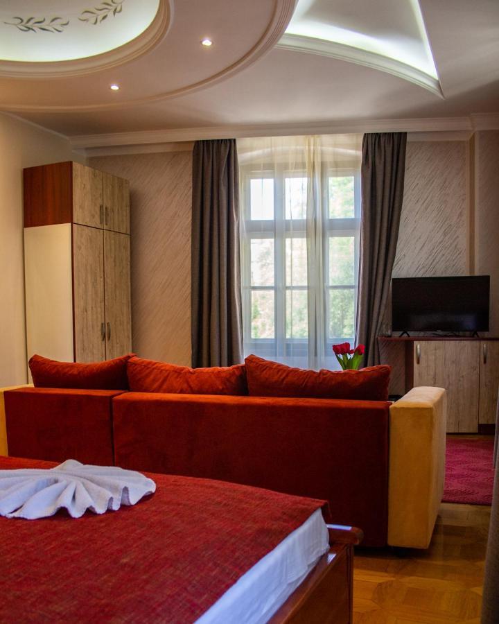 Hotel Kutko Панчево Екстер'єр фото