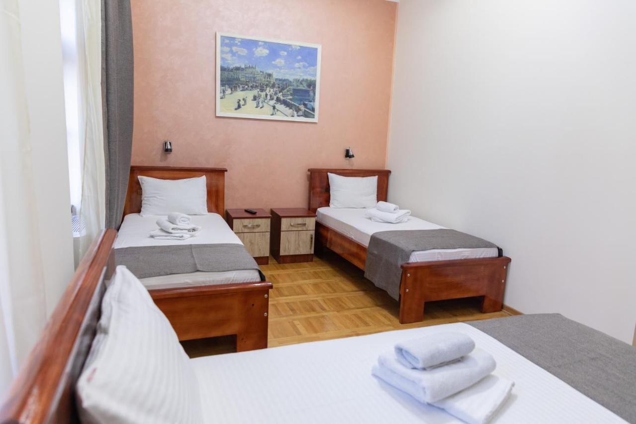 Hotel Kutko Панчево Екстер'єр фото