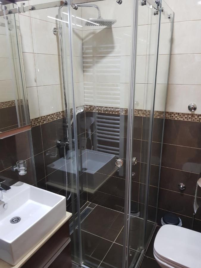 Hotel Kutko Панчево Екстер'єр фото