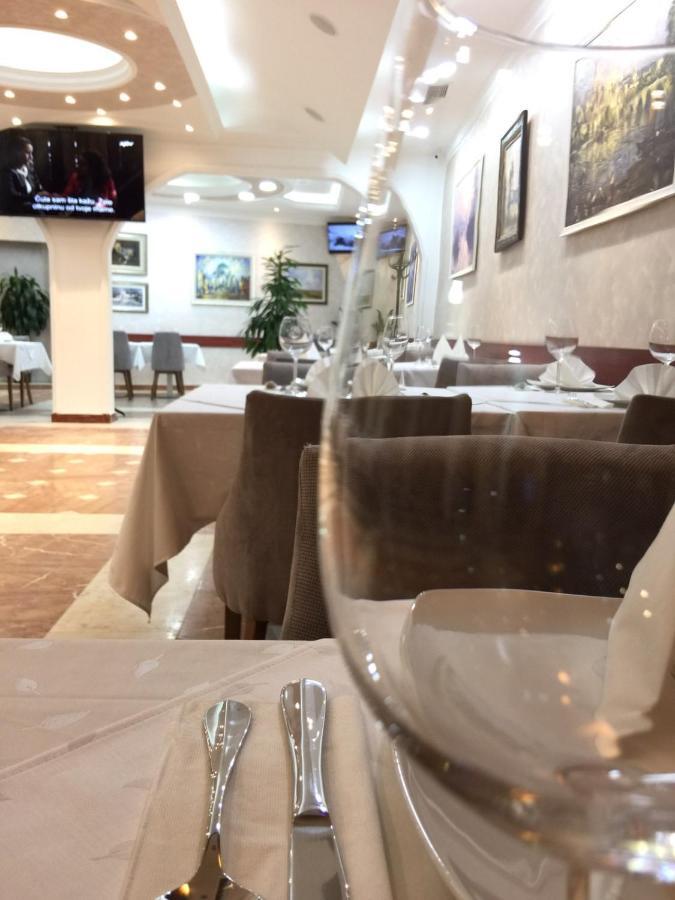 Hotel Kutko Панчево Екстер'єр фото