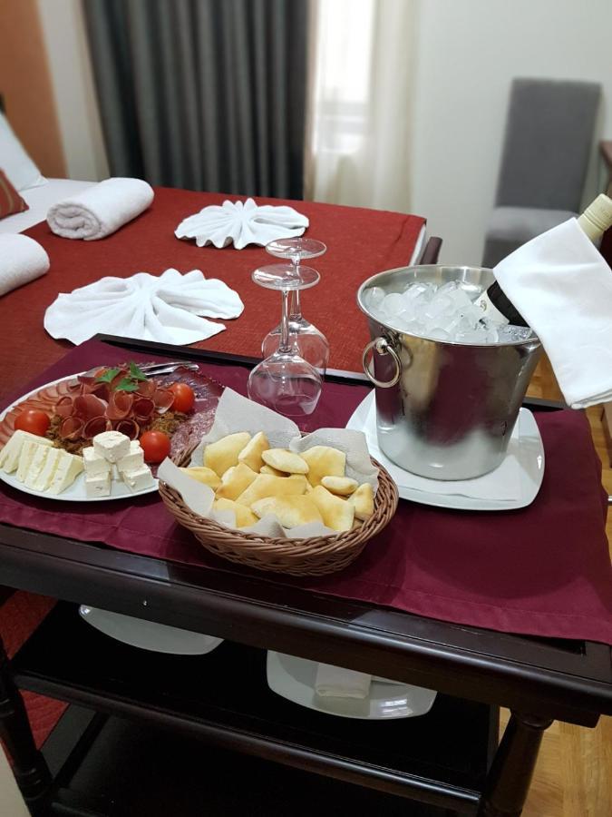 Hotel Kutko Панчево Екстер'єр фото