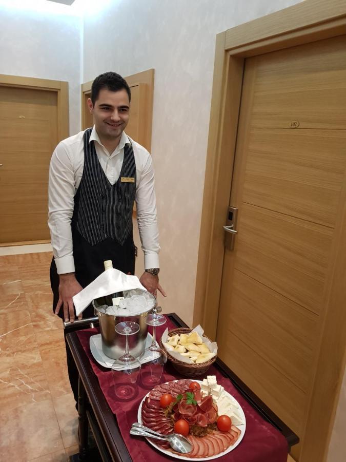 Hotel Kutko Панчево Екстер'єр фото