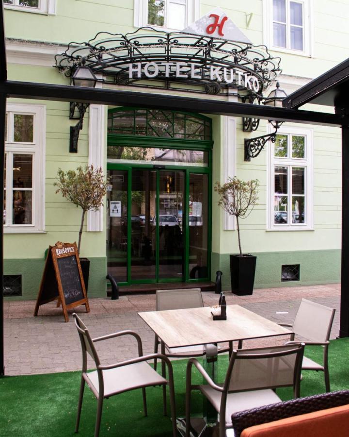 Hotel Kutko Панчево Екстер'єр фото